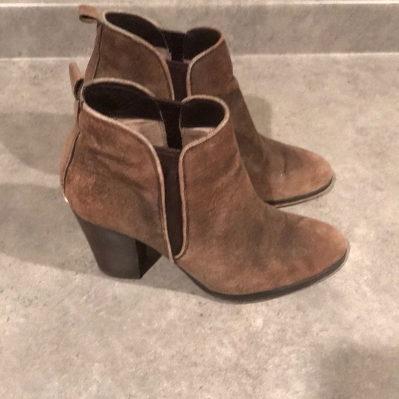 Michael Kors booties - Picture 2 of 4